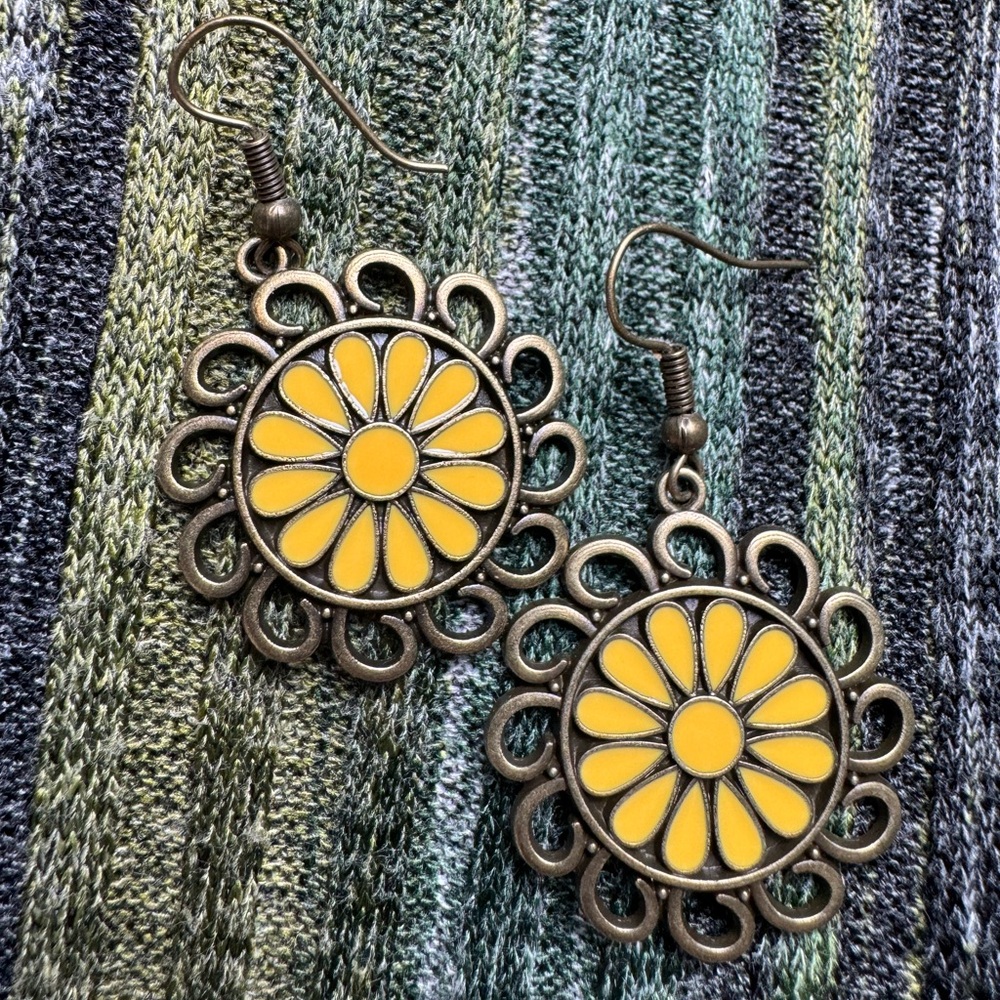 Vintage-Style Yellow Floral Alloy Dangle Earrings with Antique Bronze Finish